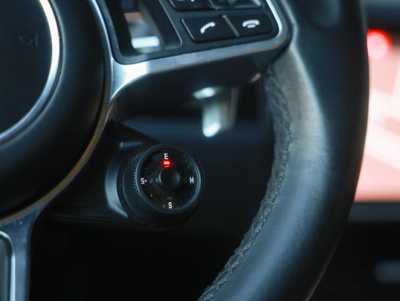Voitures occasions PORSCHE CAYENNE E-Hybrid Villeneuve-d'Ascq
