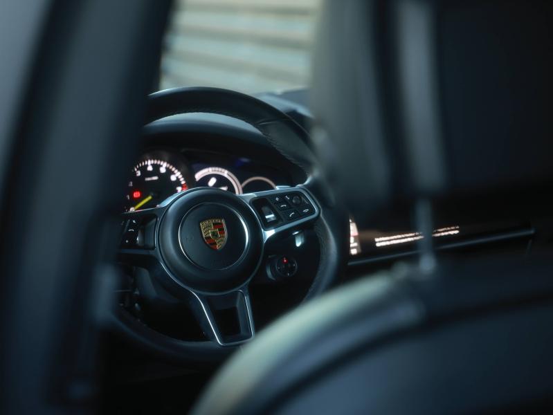 Voitures occasions PORSCHE CAYENNE E-Hybrid Villeneuve-d'Ascq