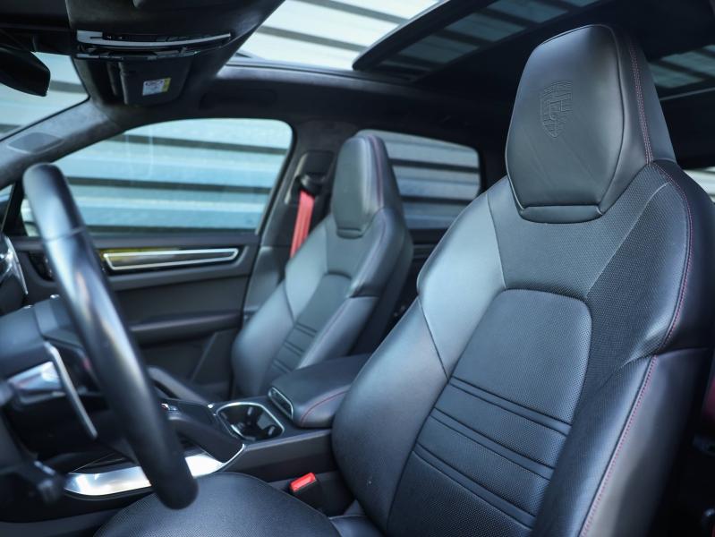 Voitures occasions PORSCHE CAYENNE Turbo S E-Hybrid Villeneuve-d'Ascq