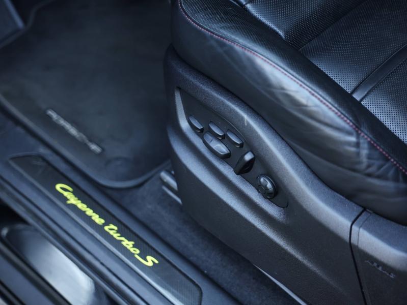 Voitures occasions PORSCHE CAYENNE Turbo S E-Hybrid Villeneuve-d'Ascq