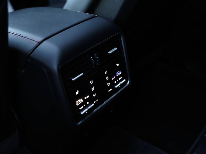 Voitures occasions PORSCHE CAYENNE Turbo S E-Hybrid Villeneuve-d'Ascq