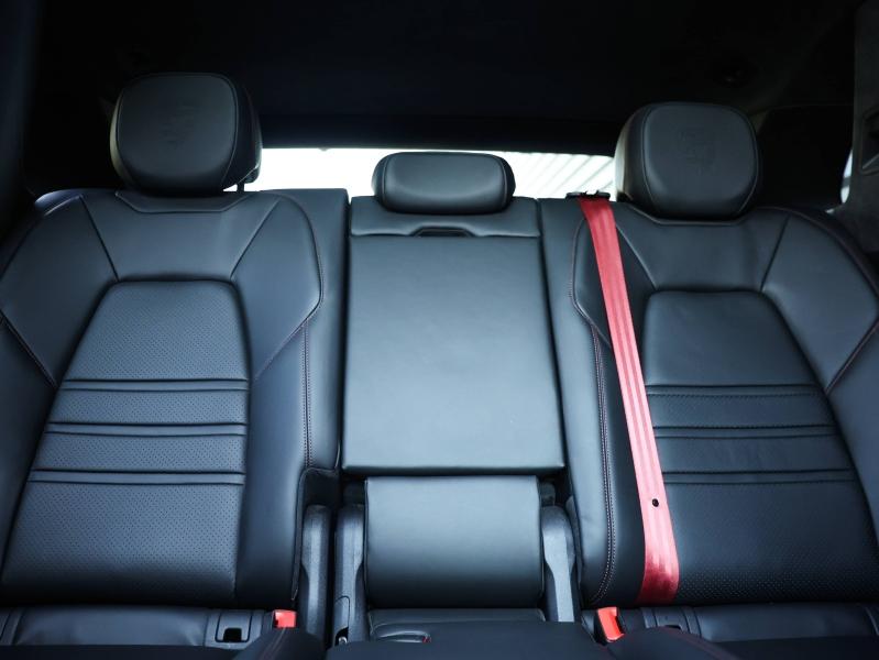 Voitures occasions PORSCHE CAYENNE Turbo S E-Hybrid Villeneuve-d'Ascq