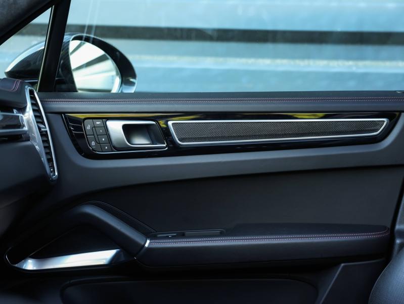 Voitures occasions PORSCHE CAYENNE Turbo S E-Hybrid Villeneuve-d'Ascq