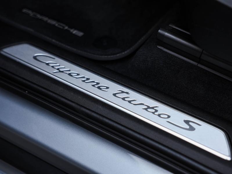 Voitures occasions PORSCHE Cayenne Coupe Turbo S E-Hybrid Villeneuve-d'Ascq