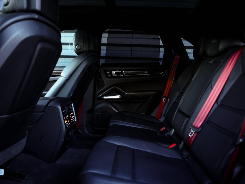 Voitures occasions PORSCHE CAYENNE Turbo S E-Hybrid Villeneuve-d'Ascq