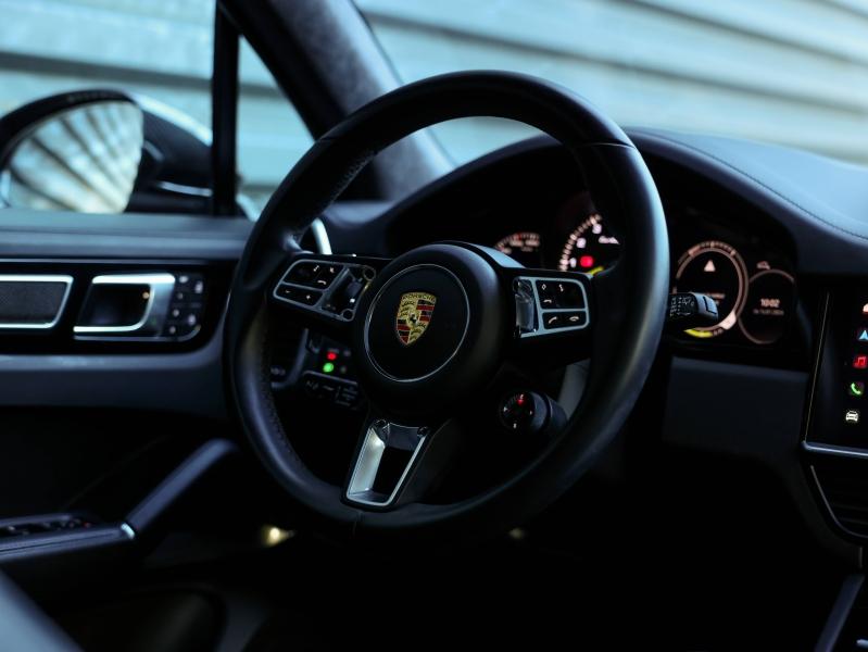 Voitures occasions PORSCHE CAYENNE Turbo S E-Hybrid Villeneuve-d'Ascq