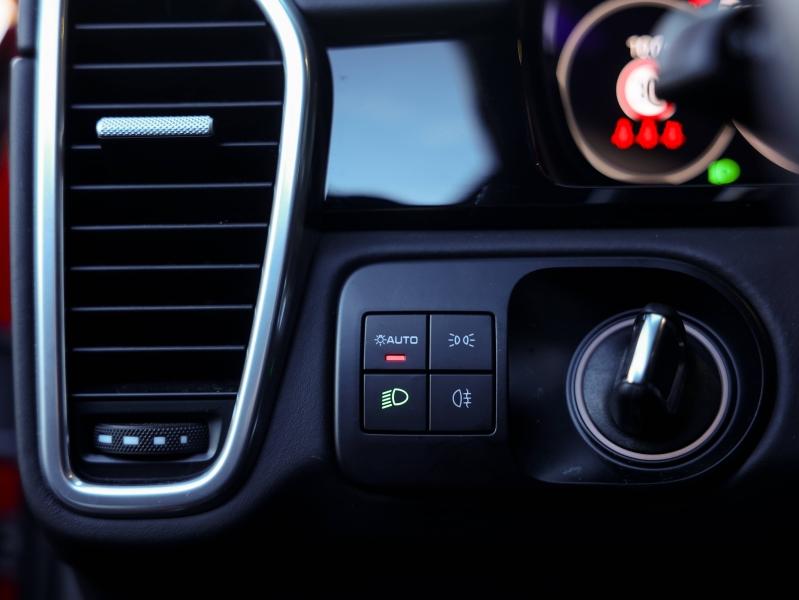 Voitures occasions PORSCHE CAYENNE Turbo S E-Hybrid Villeneuve-d'Ascq