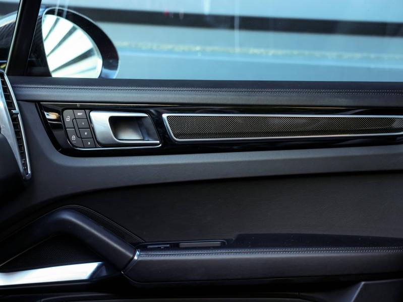 Voitures occasions PORSCHE CAYENNE Turbo S E-Hybrid Villeneuve-d'Ascq