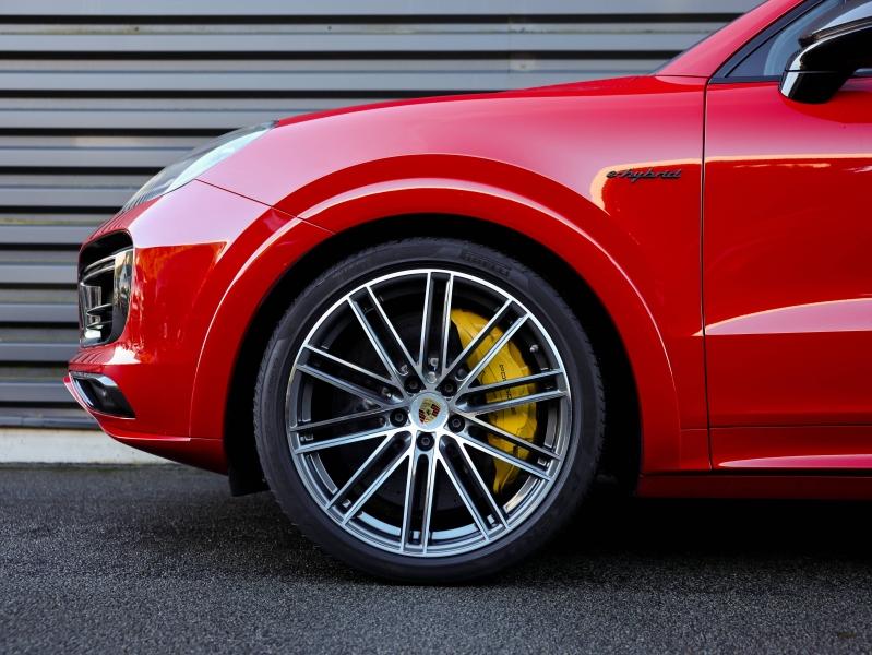 Voitures occasions PORSCHE CAYENNE Turbo S E-Hybrid Villeneuve-d'Ascq