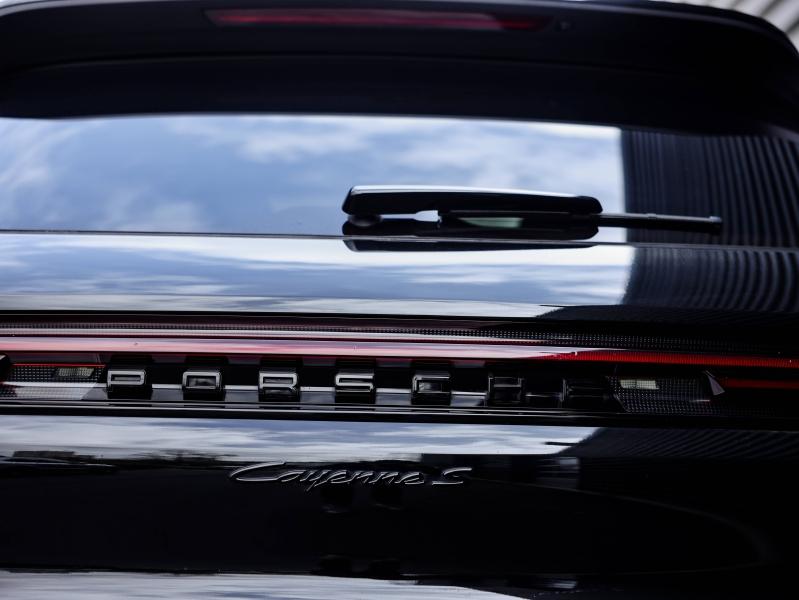 Voitures occasions PORSCHE CAYENNE S E-Hybrid Villeneuve-d'Ascq