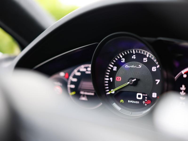 Voitures occasions PORSCHE Cayenne Coupe Turbo S E-Hybrid Villeneuve-d'Ascq