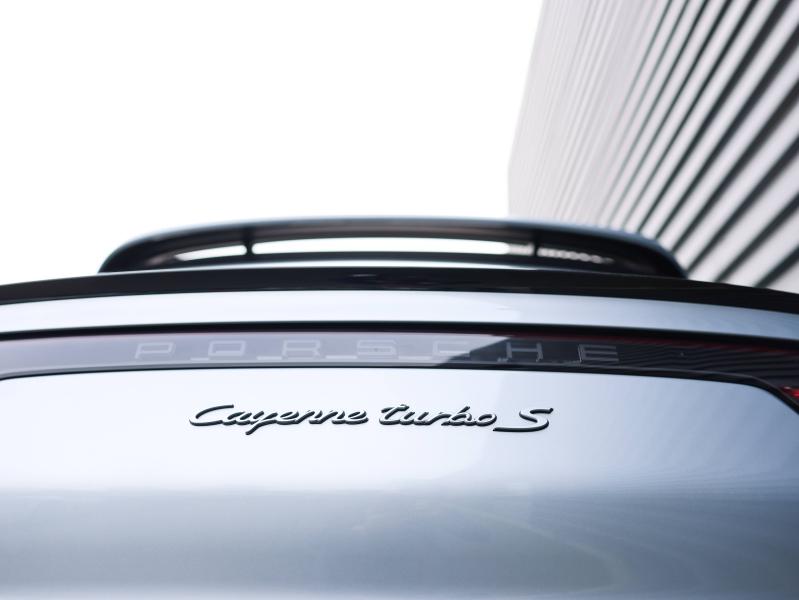 Voitures occasions PORSCHE Cayenne Coupe Turbo S E-Hybrid Villeneuve-d'Ascq