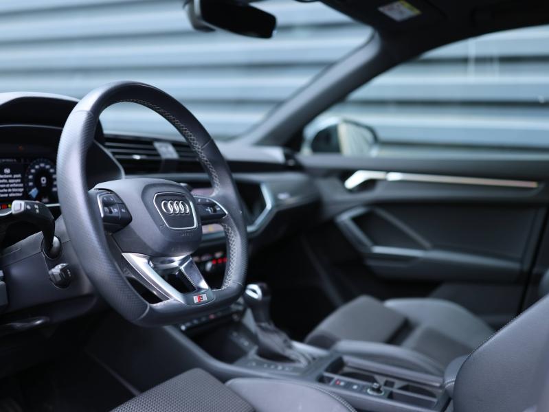 Voitures occasions Audi Q3 S line Villeneuve-d'Ascq