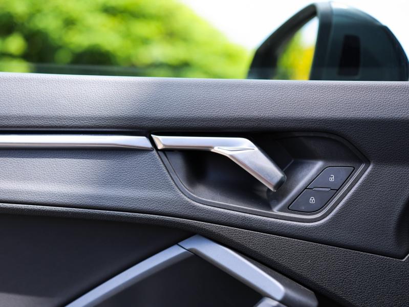 Voitures occasions Audi Q3 S line Villeneuve-d'Ascq