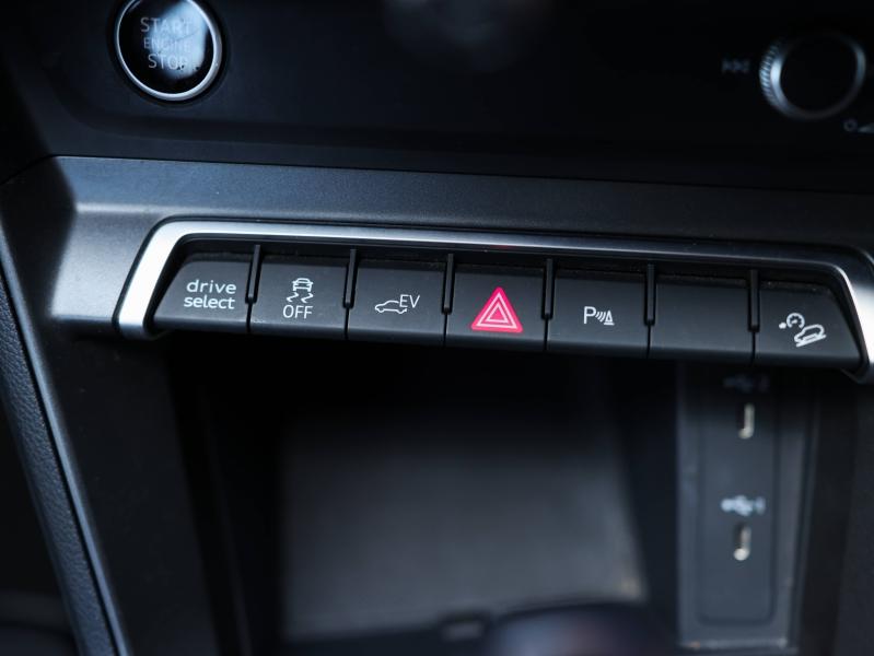 Voitures occasions Audi Q3 S line Villeneuve-d'Ascq