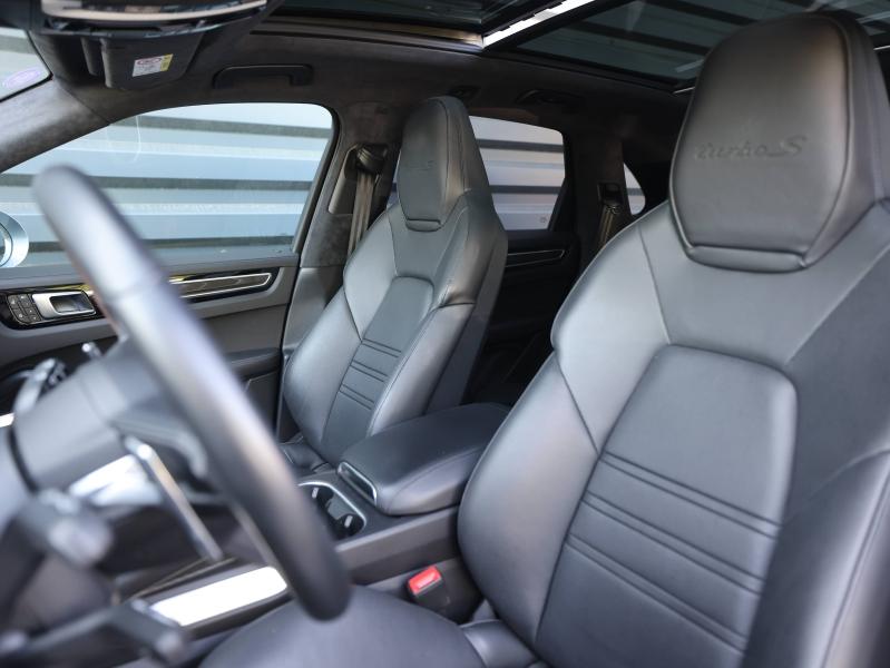 Voitures occasions PORSCHE CAYENNE Turbo S E-Hybrid Villeneuve-d'Ascq