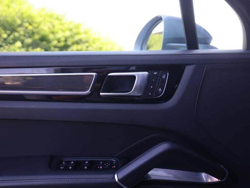 Voitures occasions PORSCHE CAYENNE Turbo S E-Hybrid Villeneuve-d'Ascq