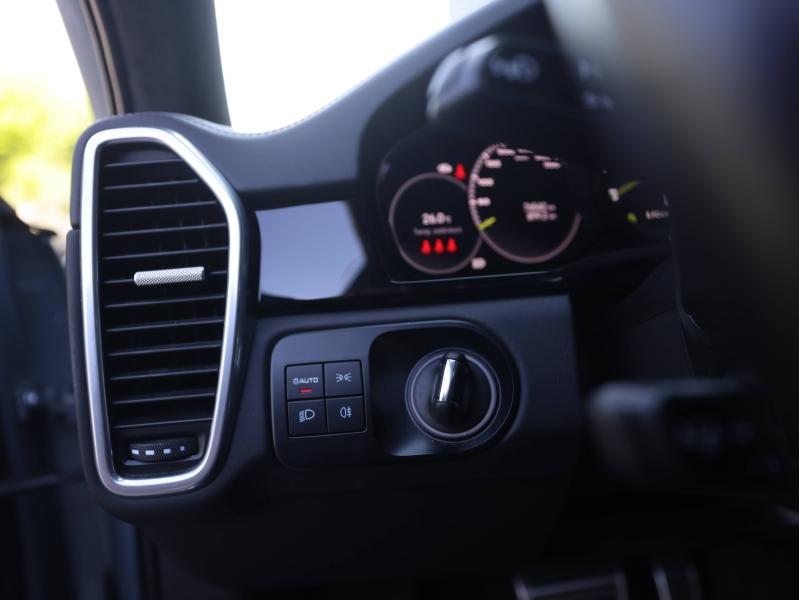 Voitures occasions PORSCHE CAYENNE Turbo S E-Hybrid Villeneuve-d'Ascq