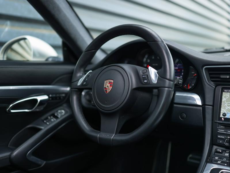 Voitures occasions PORSCHE 911 Coupe Carrera Villeneuve-d'Ascq