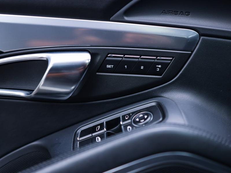 Voitures occasions PORSCHE 911 Coupe Carrera Villeneuve-d'Ascq