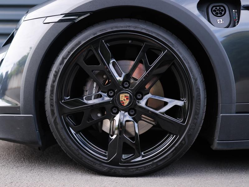 Voitures occasions PORSCHE Taycan Cross Turismo 4 Villeneuve-d'Ascq