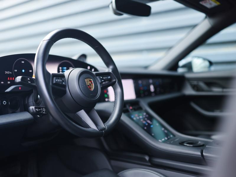 Voitures occasions PORSCHE Taycan Cross Turismo 4 Villeneuve-d'Ascq