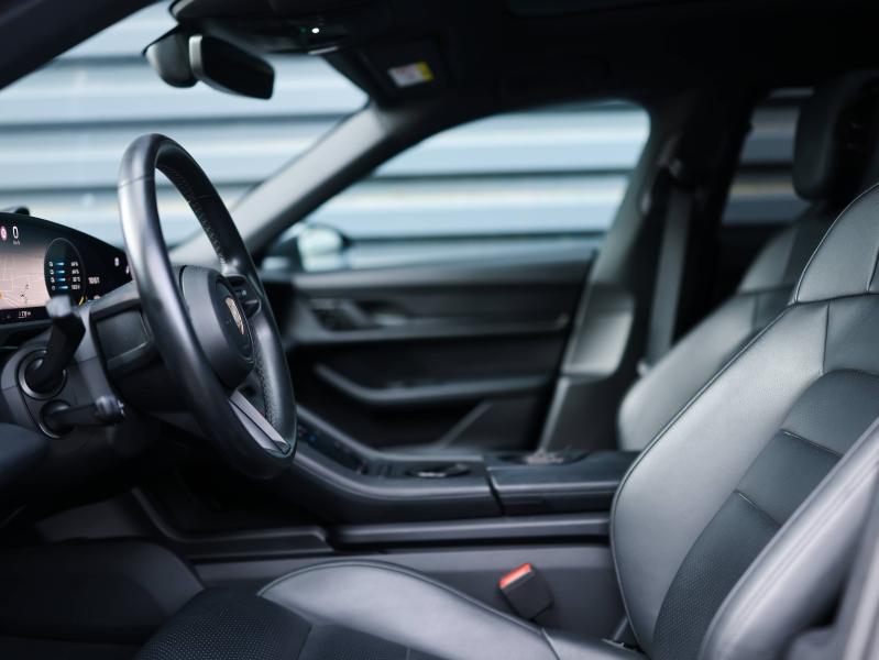 Voitures occasions PORSCHE Taycan Cross Turismo 4 Villeneuve-d'Ascq