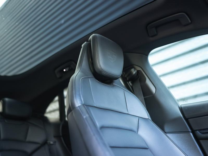 Voitures occasions PORSCHE Taycan Cross Turismo 4 Villeneuve-d'Ascq