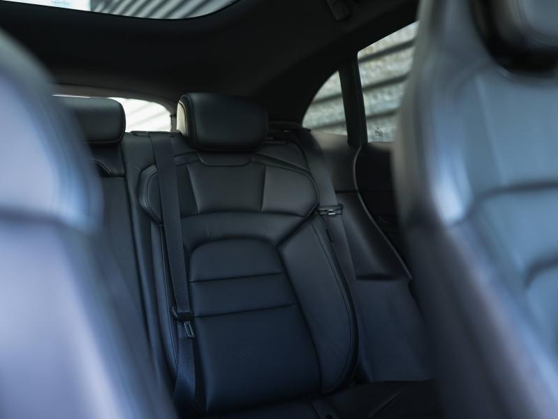 Voitures occasions PORSCHE Taycan Cross Turismo 4 Villeneuve-d'Ascq