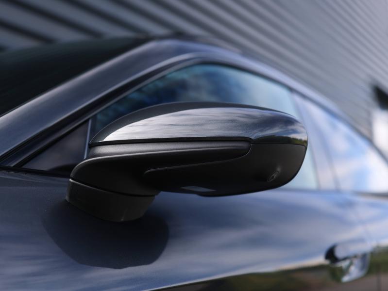 Voitures occasions PORSCHE Taycan Cross Turismo 4 Villeneuve-d'Ascq