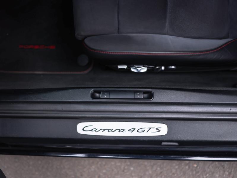 Voitures occasions PORSCHE 911 Coupe Carrera 4 GTS Villeneuve-d'Ascq