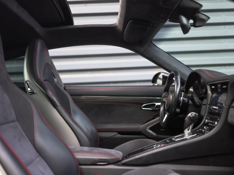 Voitures occasions PORSCHE 911 Coupe Carrera 4 GTS Villeneuve-d'Ascq