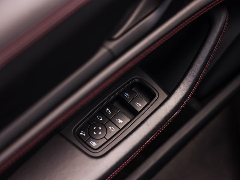 Voitures occasions PORSCHE Taycan 4S Villeneuve-d'Ascq