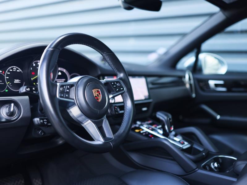 Voitures occasions PORSCHE CAYENNE E-Hybrid Villeneuve-d'Ascq