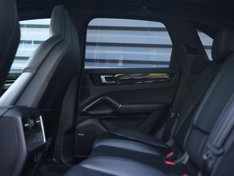 Voitures occasions PORSCHE CAYENNE E-Hybrid Villeneuve-d'Ascq