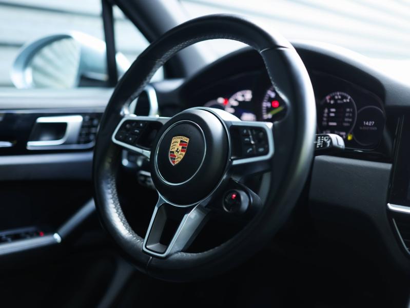 Voitures occasions PORSCHE CAYENNE E-Hybrid Villeneuve-d'Ascq