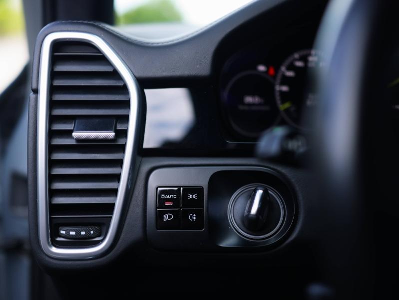 Voitures occasions PORSCHE CAYENNE E-Hybrid Villeneuve-d'Ascq