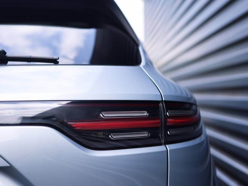 Voitures occasions PORSCHE CAYENNE E-Hybrid Villeneuve-d'Ascq