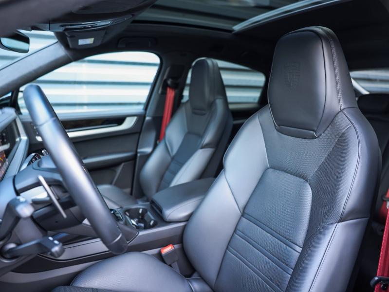 Voitures occasions PORSCHE Cayenne Coupe S E-Hybrid Villeneuve-d'Ascq