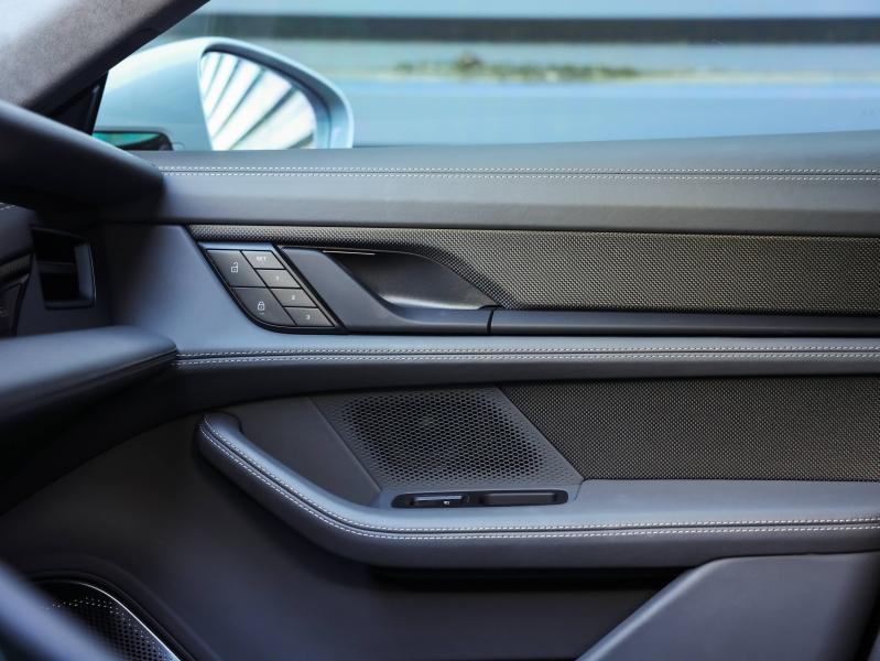 Voitures occasions PORSCHE Taycan Cross Turismo Turbo Villeneuve-d'Ascq