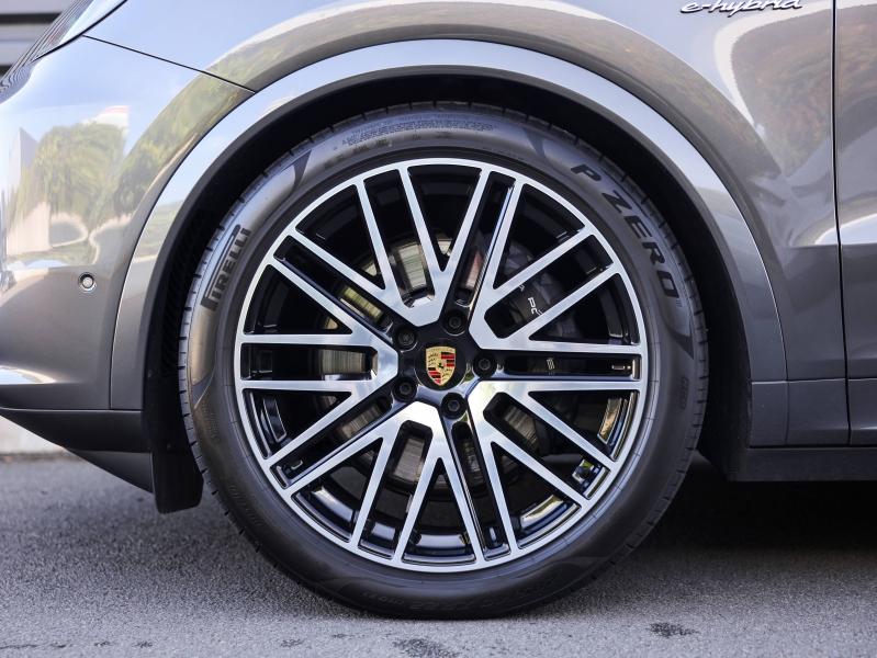 Voitures occasions PORSCHE CAYENNE E-Hybrid Villeneuve-d'Ascq