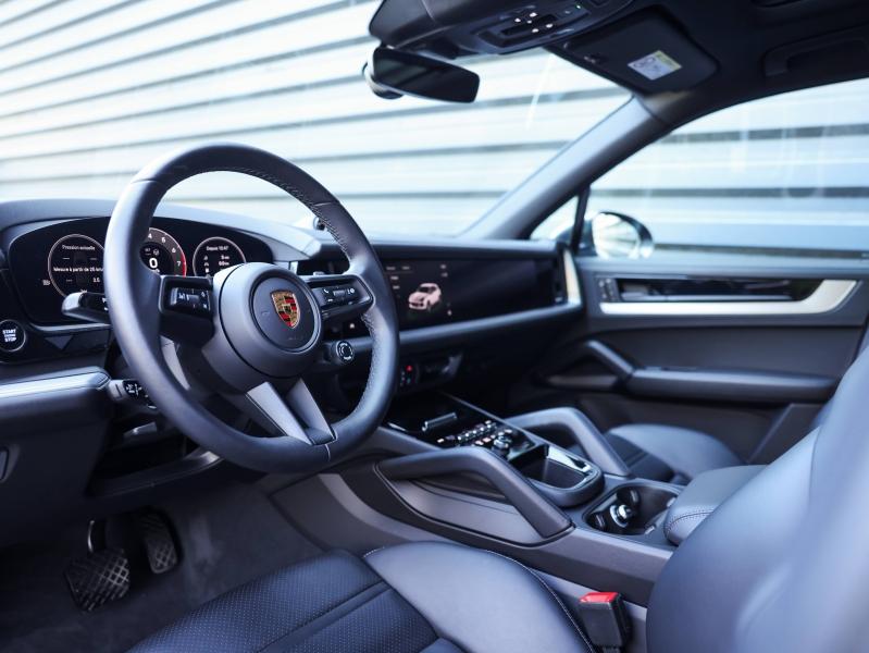 Voitures occasions PORSCHE CAYENNE E-Hybrid Villeneuve-d'Ascq