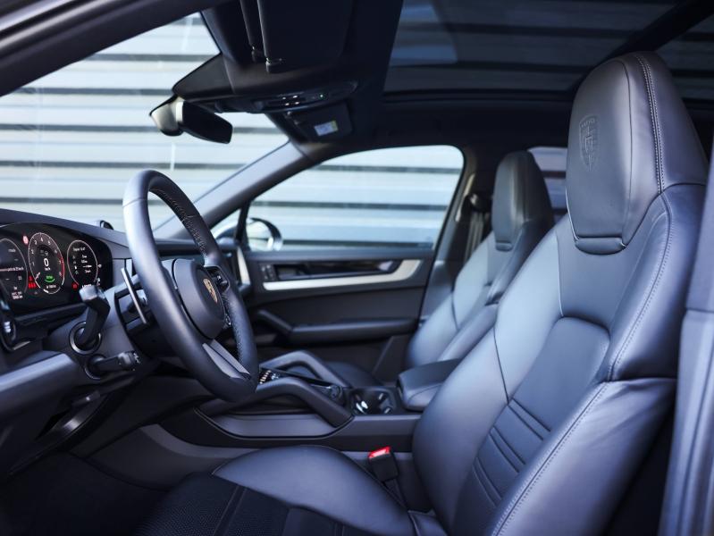 Voitures occasions PORSCHE CAYENNE E-Hybrid Villeneuve-d'Ascq