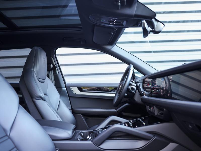 Voitures occasions PORSCHE CAYENNE E-Hybrid Villeneuve-d'Ascq