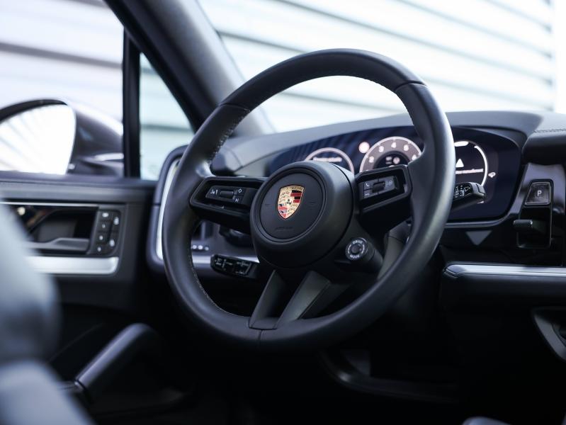Voitures occasions PORSCHE CAYENNE E-Hybrid Villeneuve-d'Ascq
