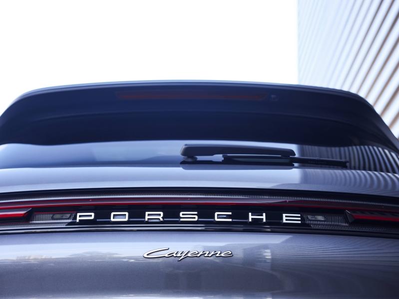 Voitures occasions PORSCHE CAYENNE E-Hybrid Villeneuve-d'Ascq