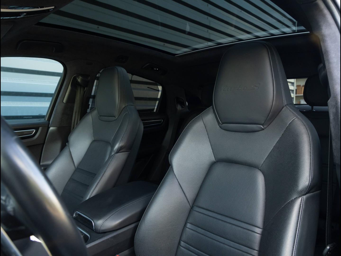 Voitures occasions PORSCHE CAYENNE Turbo S E-Hybrid Villeneuve-d'Ascq