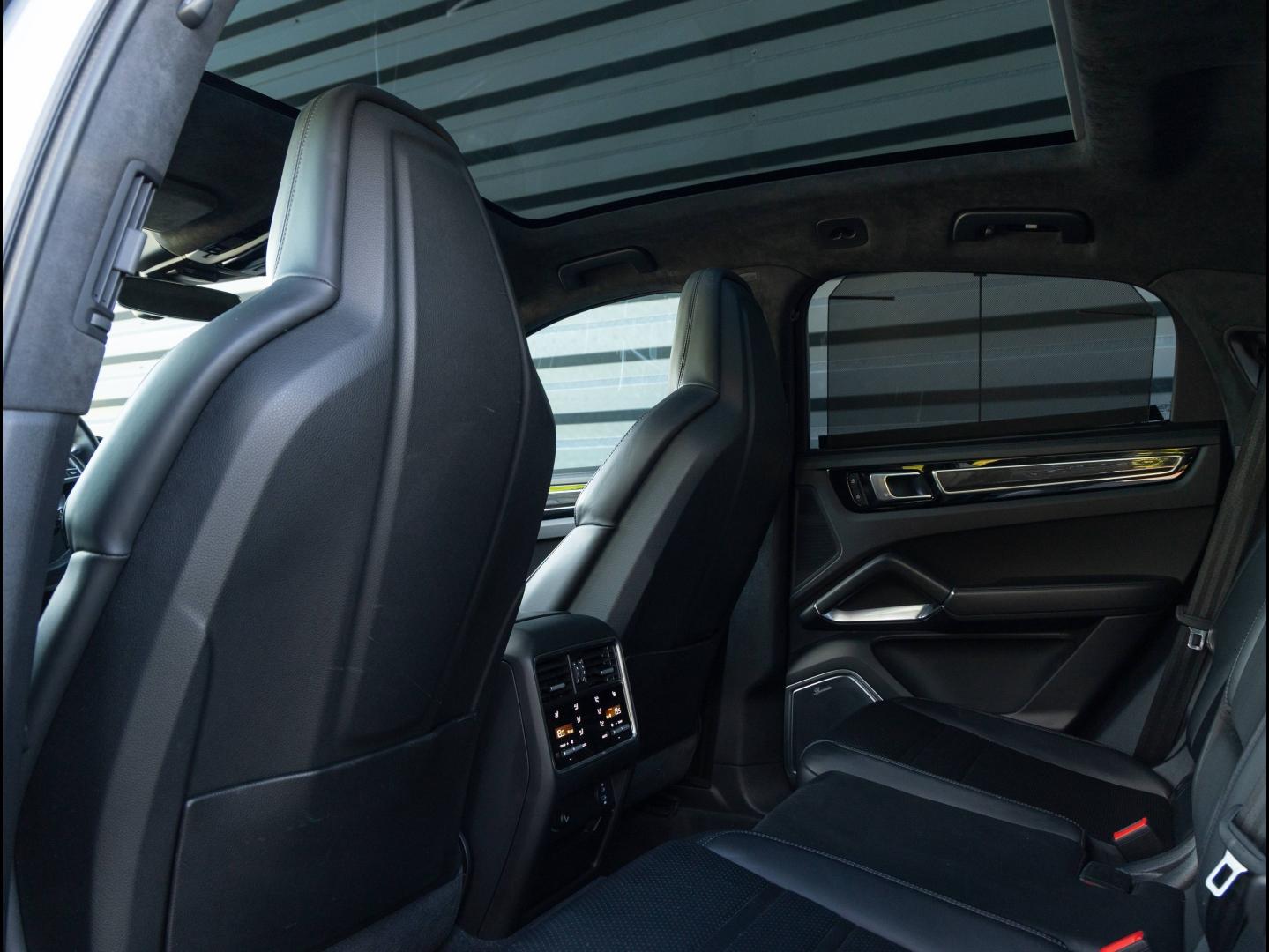 Voitures occasions PORSCHE CAYENNE Turbo S E-Hybrid Villeneuve-d'Ascq