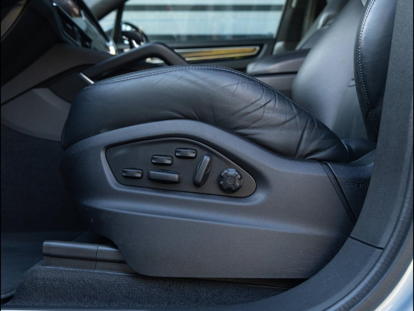 Voitures occasions PORSCHE CAYENNE Turbo S E-Hybrid Villeneuve-d'Ascq