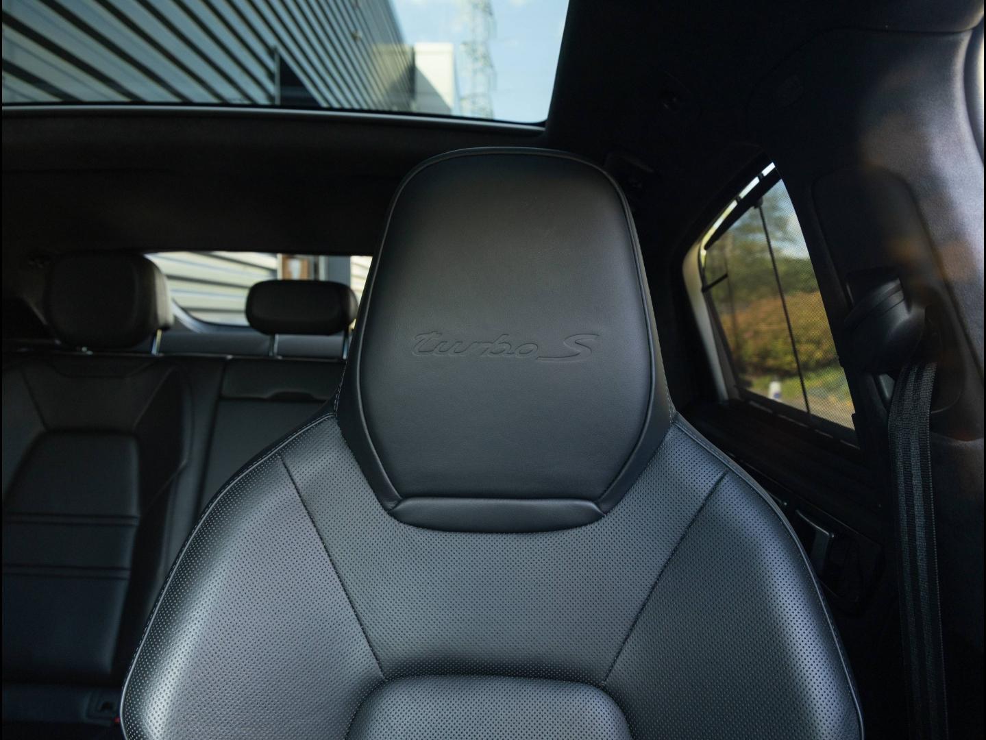 Voitures occasions PORSCHE CAYENNE Turbo S E-Hybrid Villeneuve-d'Ascq